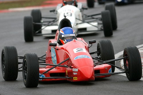 Zoon van Damon Hill wint, Nederlander Slaghekke pakt eerste podium